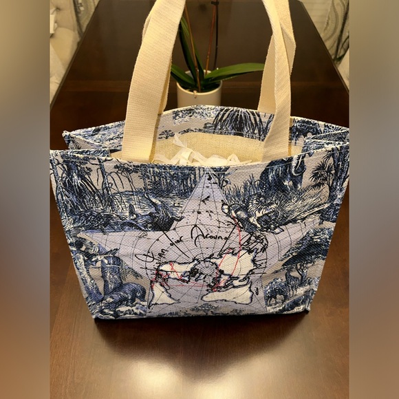 NWT Dior Around the World Raffia Tote Bag W/ Le Baume and Lip Glow Gift Set - Picture 4 of 12